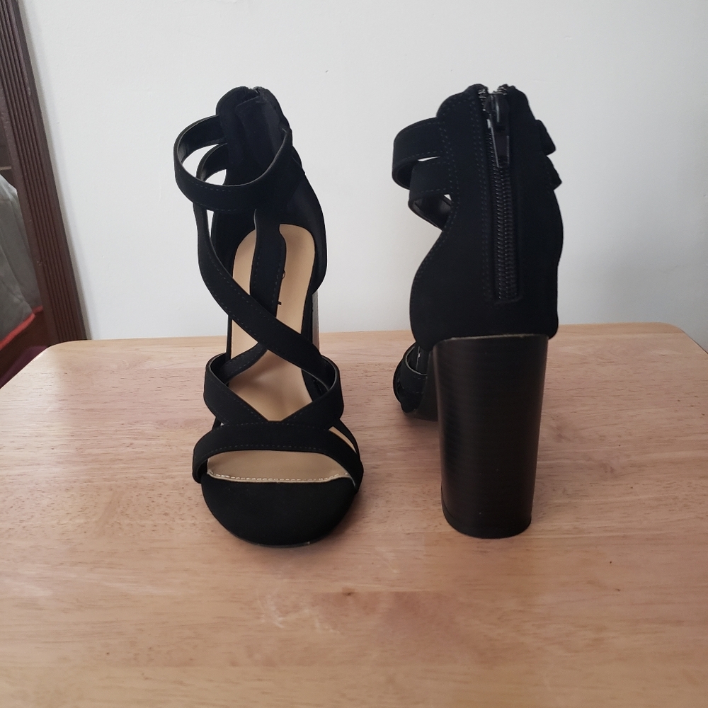 Elegant Black Strappy Heels.